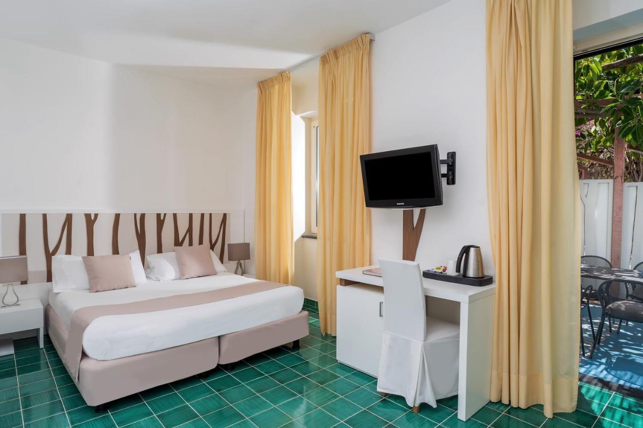 Hotel Le Axidie Vico Equense Esterno foto